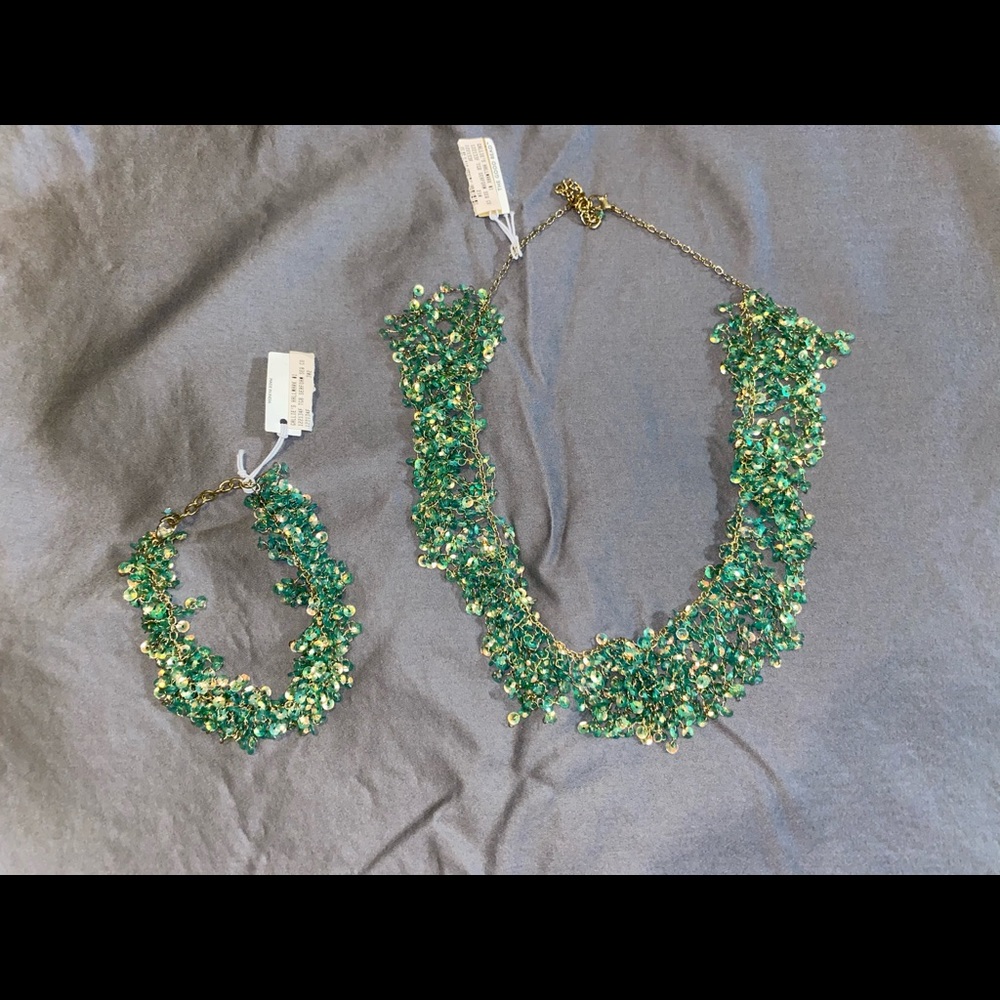 Beaded necklace and bracelet set - brand new!